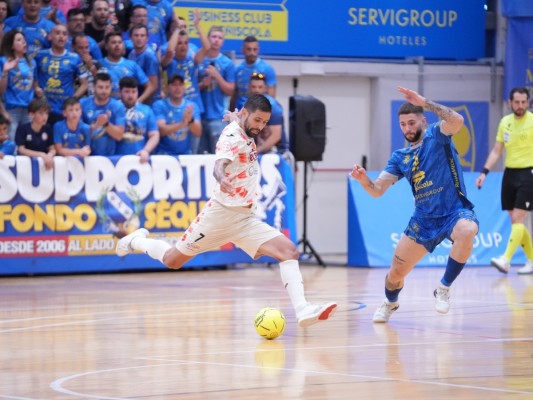 ElPozo, orgulloso pero débil en defensa, cae por penaltis y lo tiene difícil para ser semifinalista