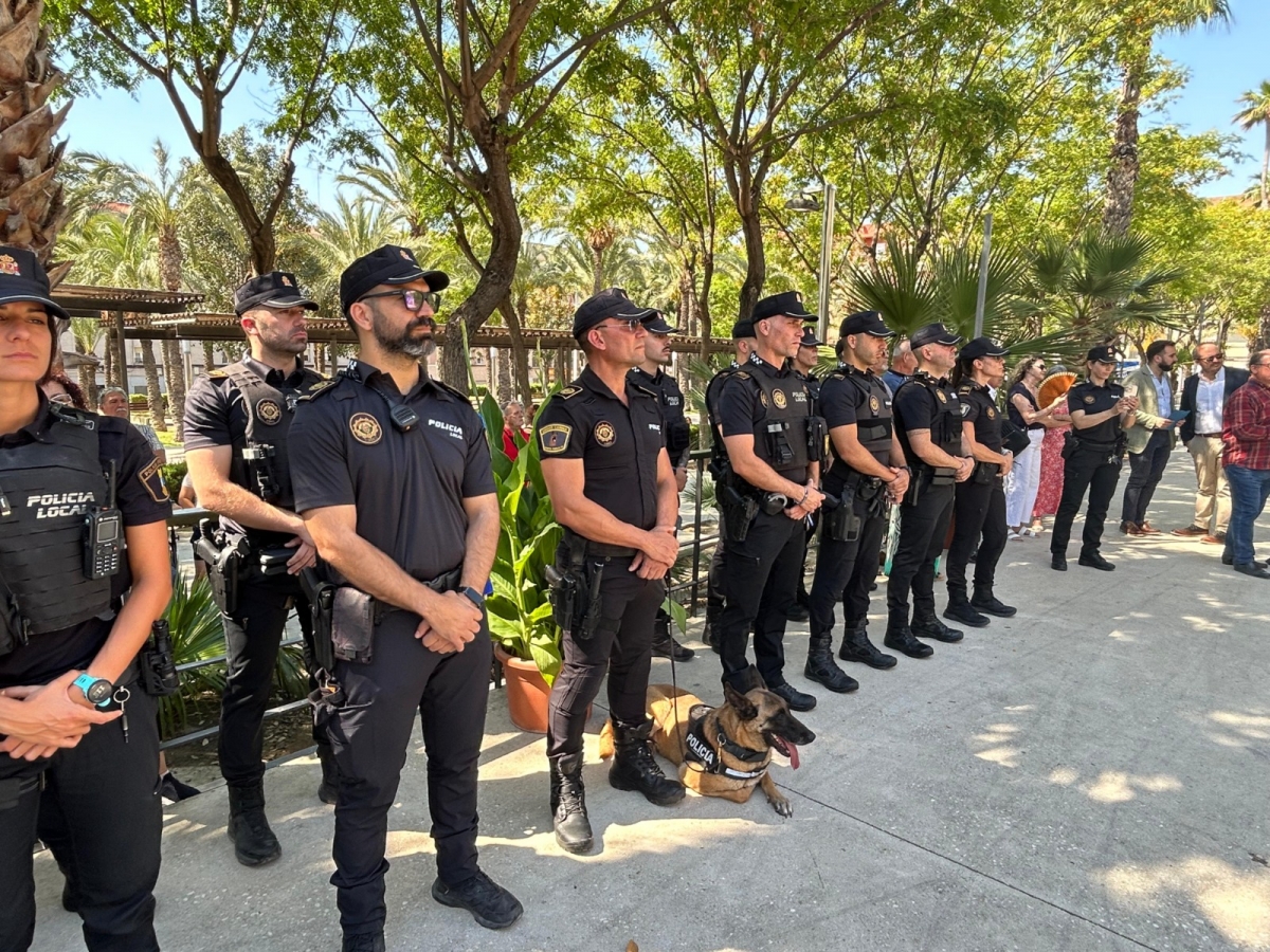 Agentes de la comisaría - - AP Agentes de la comisaría -