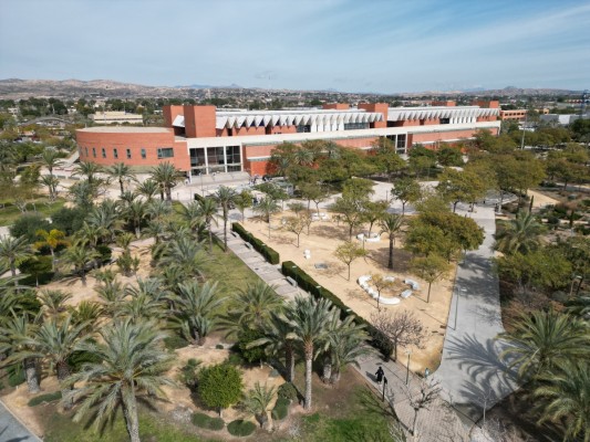 La UMH busca concesionario para la cafetería de Altabix en Elche tras dos años sin servicio
