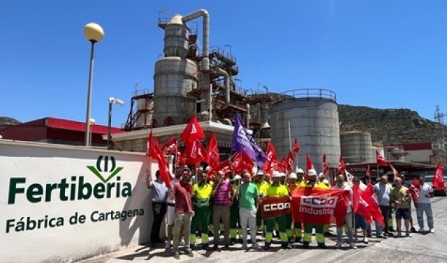 La plantilla de Fertiberia convoca huelga este jueves en Cartagena para protestar por los despidos del ERE