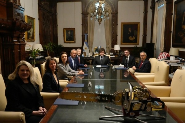 Estados Unidos y Argentina anuncian su retirada de la OMS y convocan a otros países a su nueva alianza sanitaria global