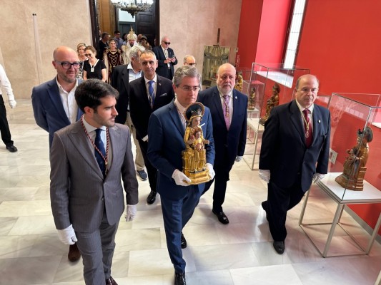 La imagen original de la Virgen de la Arrixaca se expone este fin de semana en el Ayuntamiento de Murcia
