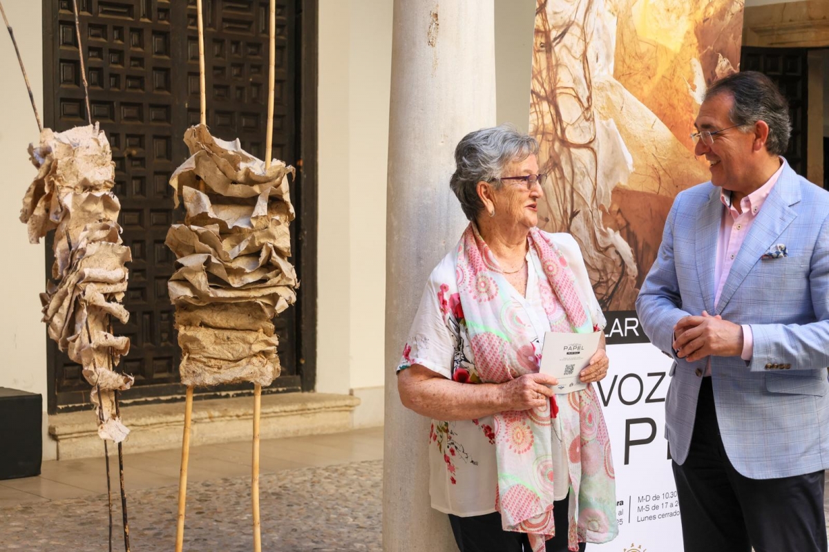 Exposición La voz de papel, de la artista lorquina Pilar Sala - Foto: AYTO. LORCA Exposición La voz de papel, de la artista lorquina Pilar Sala