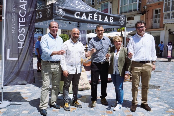 Expectación y café en la Plaza del Icue: Cartagena se prepara para una experiencia gastronómica con historia
