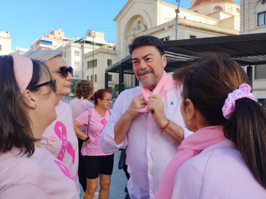 Barcala destaca la importancia de la detección precoz del cáncer de mama 