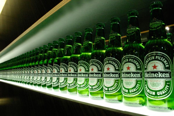 La ausencia de extraordinarios reduce un 54% el beneficio de Heineken
