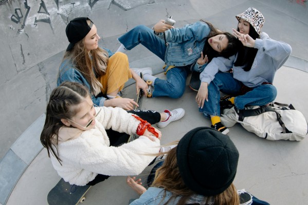 El Gobierno reúne a jóvenes para que hagan sus aportaciones a la primera Ley de Juventud