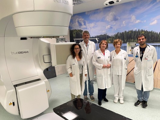 El Hospital Sant Joan trata a cerca de 500 pacientes de cáncer de mama con radioterapia de respiración mantenida