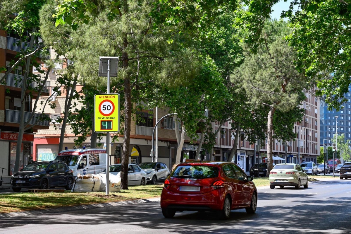 València instala tres nuevos radares de velocidad informativos en puntos sensibles de tráfico