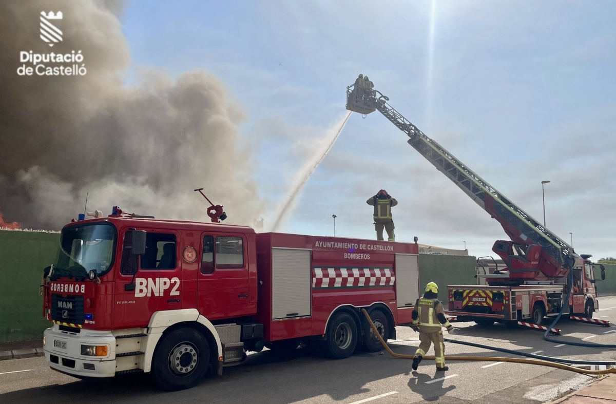 Extinguido el incendio industrial declarado el pasado viernes en una nave en Almassora