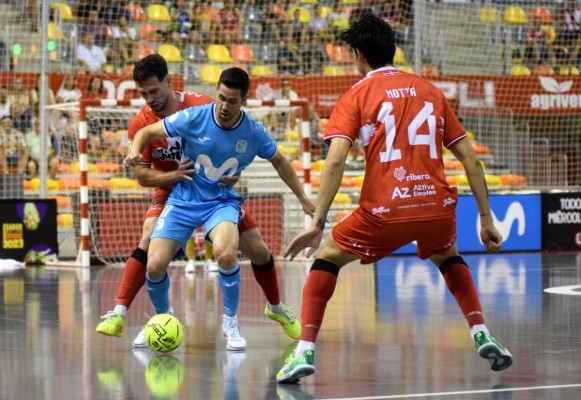 El campeón sigue vivo y fuerza el tercer partido para llegar a semifinales