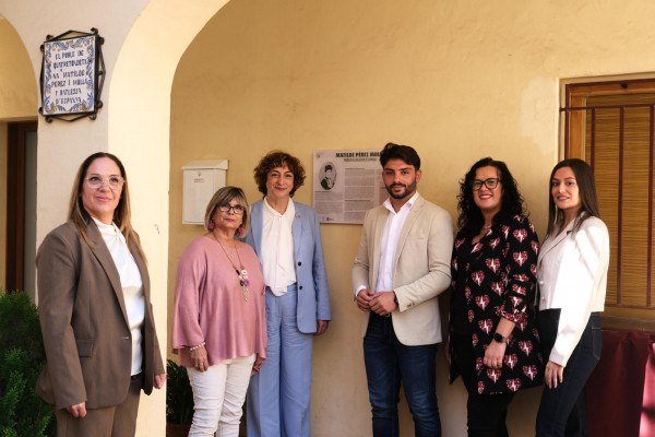 Un pequeño pueblo de Alicante conmemora un siglo de la primera alcaldesa de España