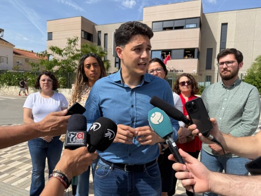 El PSOE denuncia que las aulas de la Región soportan 