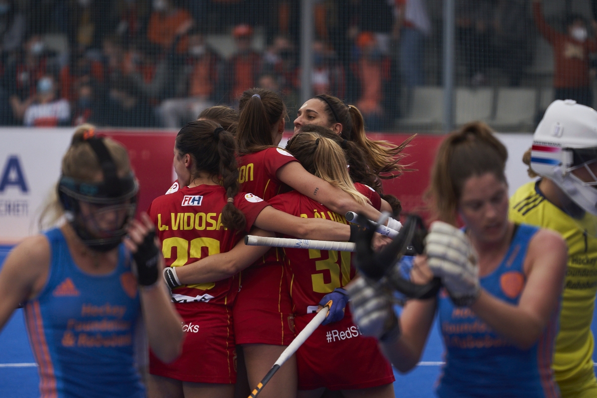 Las selecciones españolas de hockey llegan a València para preparar la FIH Pro League