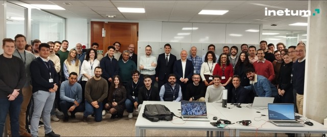 La tecnológica Inetum contratará 80 personas en la Región en 2025 y se encamina hacia los 400 empleos en tres años