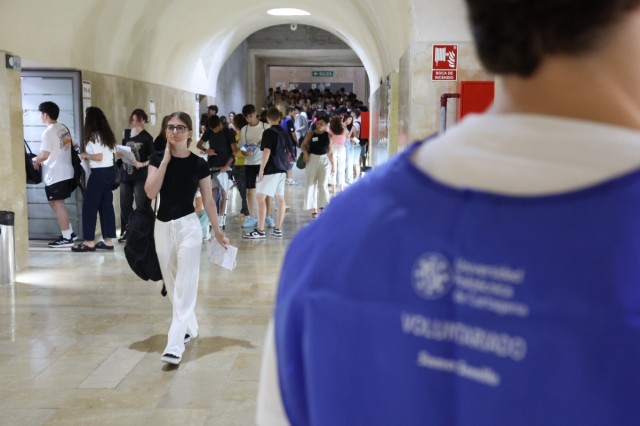 Educación autoriza que se concedan las matrículas de honor sin contar con la nota de Religión