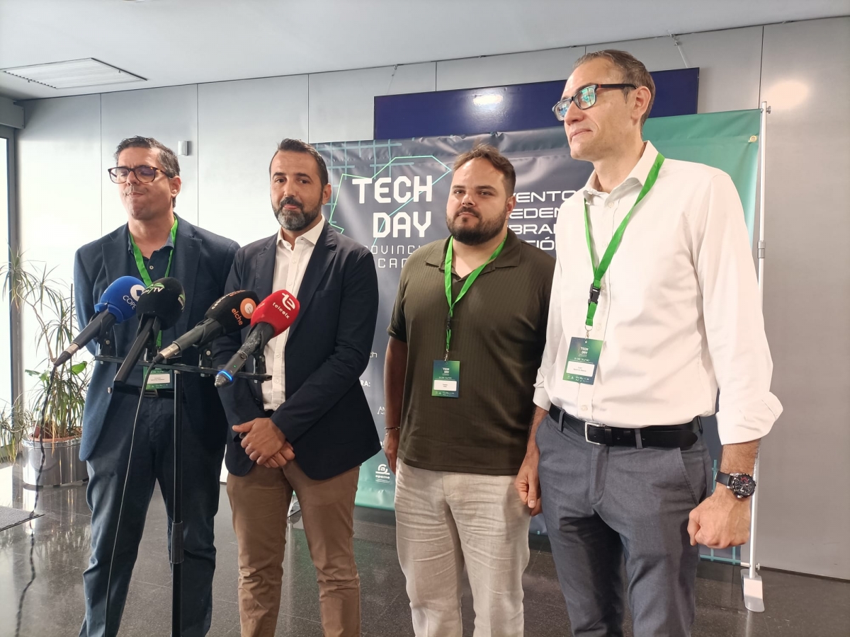 Más de 300 personas comienzan el primer tramo del Tech Day celebrado entre Elche y Alicante