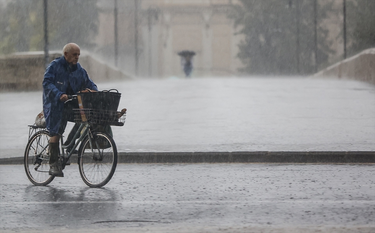 Amplían el aviso amarillo por tormentas al litoral de Valencia e interior de Alicante
