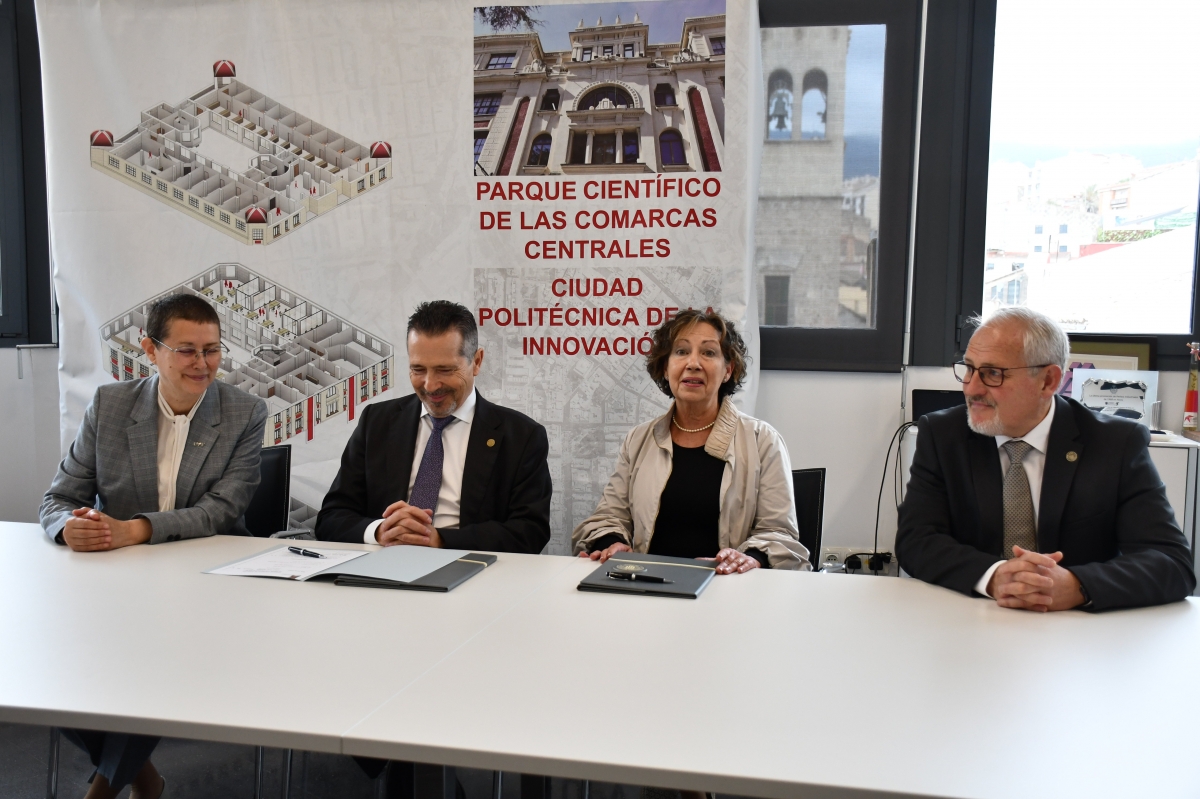 El Museo de la UPV en Alcoy recibe la colección de maquinaria textil que Josep Julià recuperó durante 40 años