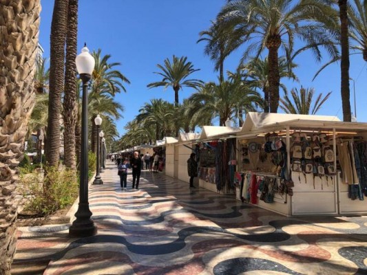La Asociación de Vendedores de la Explanada sigue adelante con la manifestación del 20 de octubre