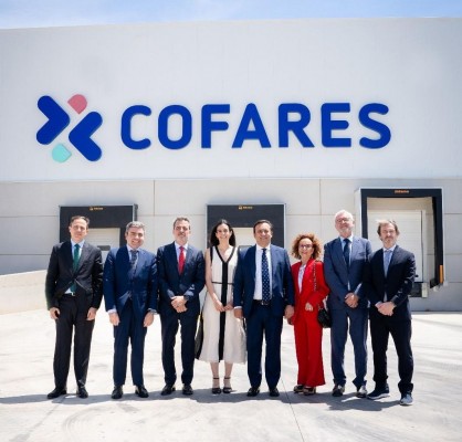 Eduardo Pastor inaugura el nuevo almacén de Cofares en Tarragona