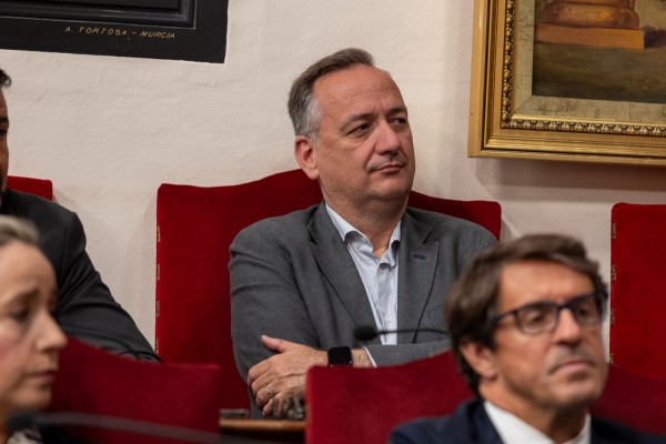 El concejal de Vox Elche, Raúl Sempere, presenta su dimisión 