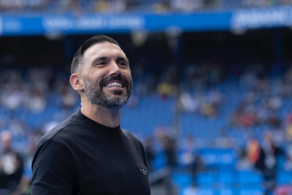Real Betis, Athletic Club y Barça, rivales especiales para Sarabia en su debut en Primera