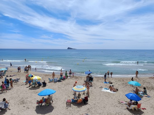 El mercado internacional tira de la ocupación hotelera de Benidorm con un 66% sobre los españoles