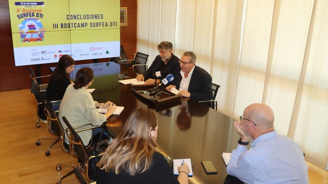Benidorm plantea nuevos indicadores a los ejes DTI y afronta el reto de la IA en turismo