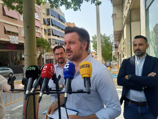 ¿Qué pasa en Vox Elche? Ruz normaliza las dimisiones (ya son 3) y Ruiz niega diferencias internas