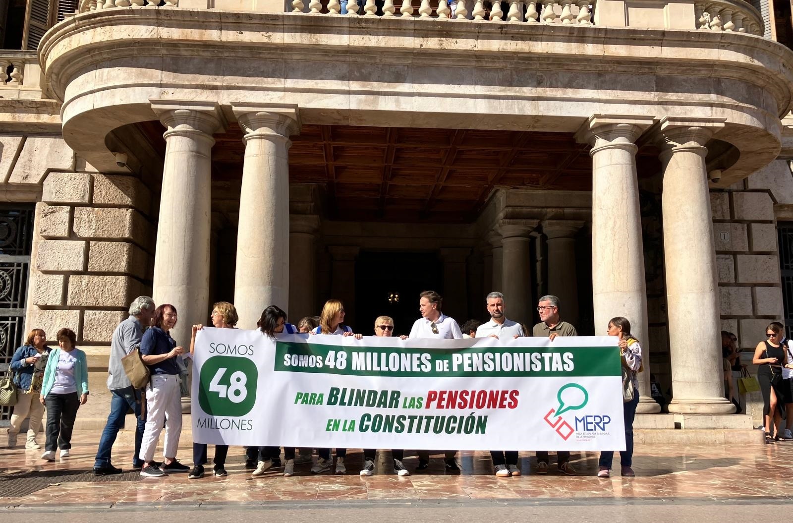La plataforma MERP se concentra en València para reivindicar que las pensiones 