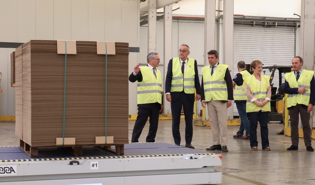 Mazón, en la empresa de Picanya este miércoles. - Foto: GVA Mazón, en la empresa de Picanya este miércoles.
