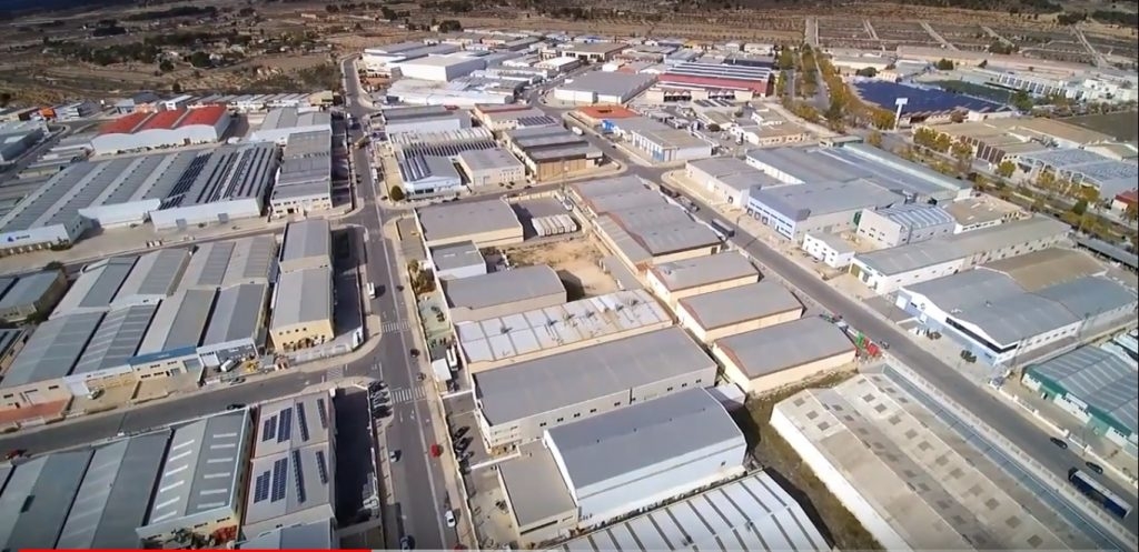 El plástico lidera la industria en la Foia de Castalla: 41% de la facturación frente al 11% del juguete