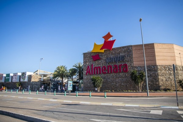 Las tiendas acuden en tropel al Parque Almenara de Lorca: prepara cinco aperturas en las próximas semanas