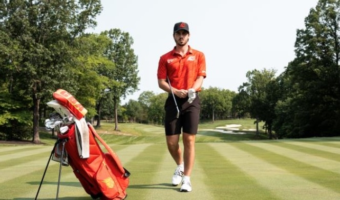El castellonense Josele Ballester da el salto al profesionalismo y debuta en el LIV Golf