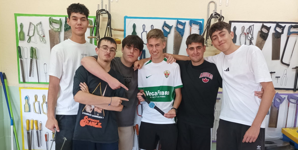 Un proyecto del IES Pedro Ibarra, de Elche, gana el Premio Nacional de Iniciación a la Investigación Tecnológica