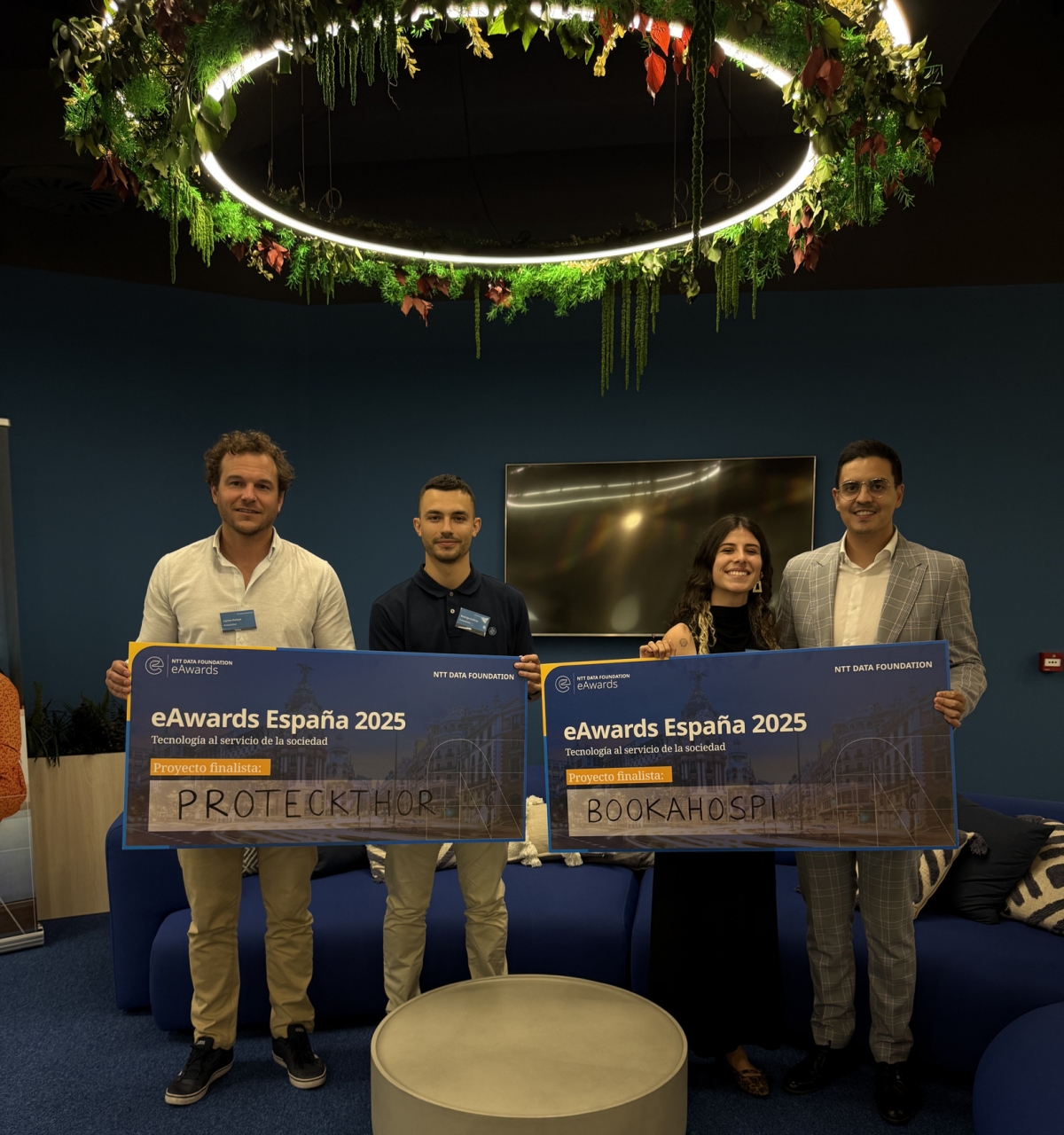 Un dispositivo para perros detectores de explosivos o una IA que previene inundaciones, finalistas eAwards