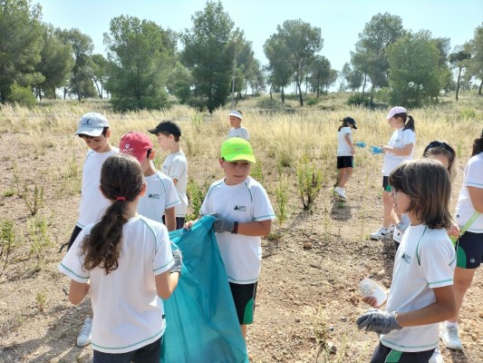 Menos residuos y más conciencia: el Día Mundial del Medio Ambiente inspira a los alumnos murcianos