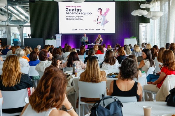 El networking empresarial femenino de Aepa, Evap y NDCS en Dénia, en imágenes 