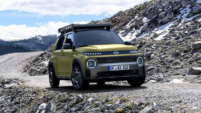 Hyundai presenta el INSTER Cross: un versátil automóvil urbano eléctrico 