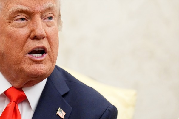 El déficit comercial de EEUU se desplomó un 55,5% en abril, hasta mínimos desde 2023
