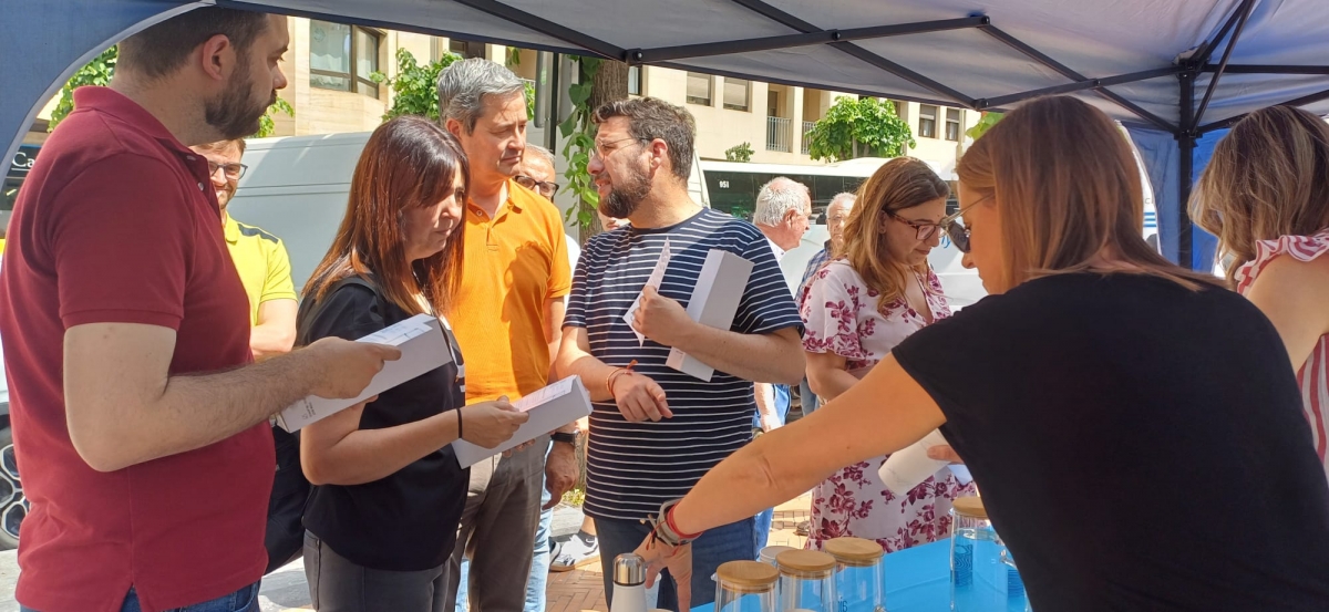 Así celebra Alcoy el Día Mundial del Medio Ambiente: una cata constata la elevada calidad del agua 