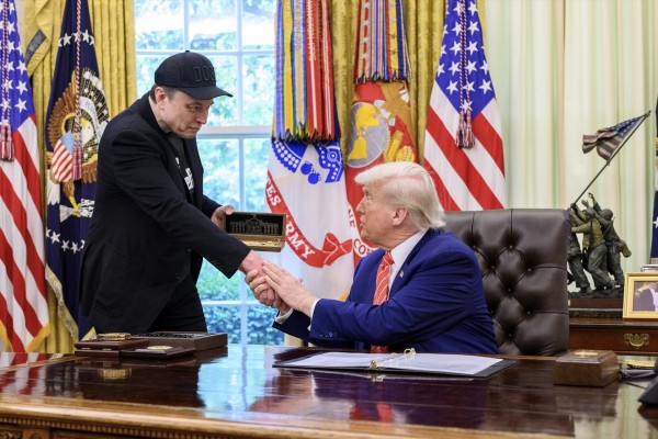 Trump dice que Musk enfrentará 