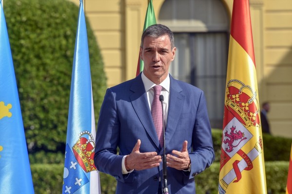 Sánchez insiste en que agotará la legislatura ante la petición de adelanto electoral de CCAA del PP