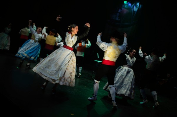 De Alfara a Llombai: la música y los bailes 'D'Arrel' recorren los municipios valencianos