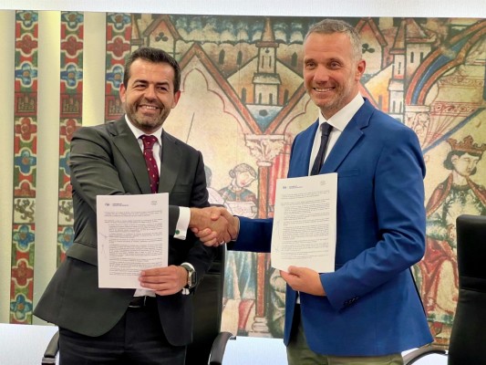 PP y Vox sellan el pacto para reforma legislativa y el reparto presupuestario en la Región de Murcia