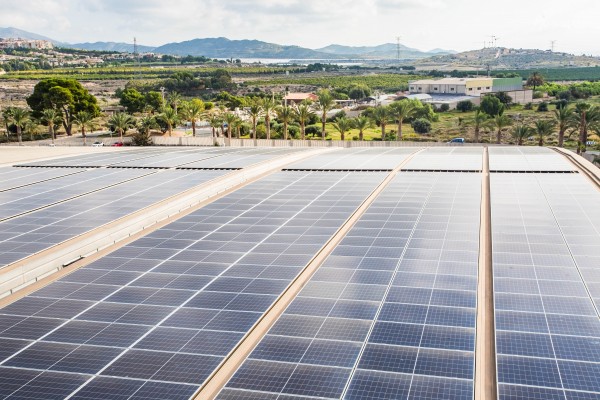 El fondo italiano FIEE compra la alicantina Cubierta Solar para 