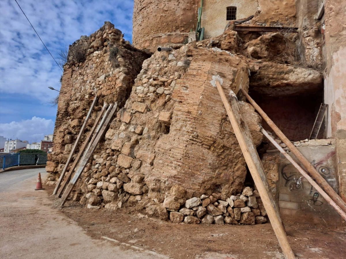 Una torre medieval de Requena entra en la Lista Roja del patrimonio por 