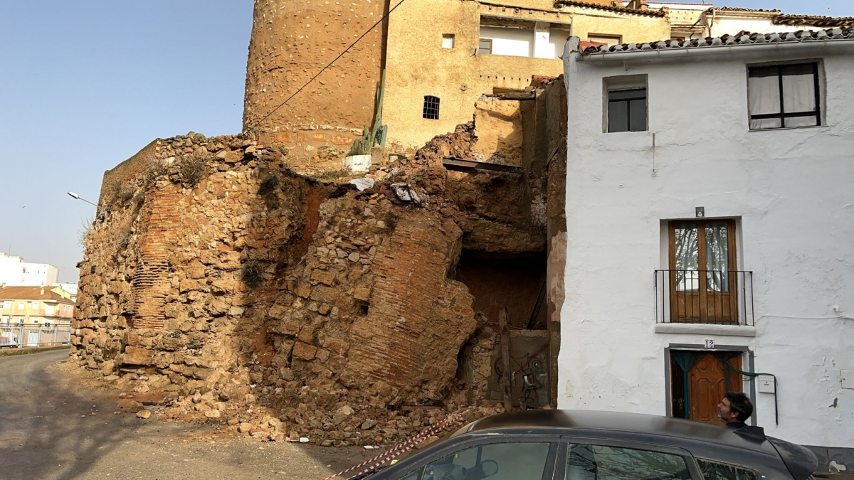 Daños de la Dana en la Torre Montijana de Requena. - Foto: HISPANIA NOSTRA Daños de la Dana en la Torre Montijana de Requena.