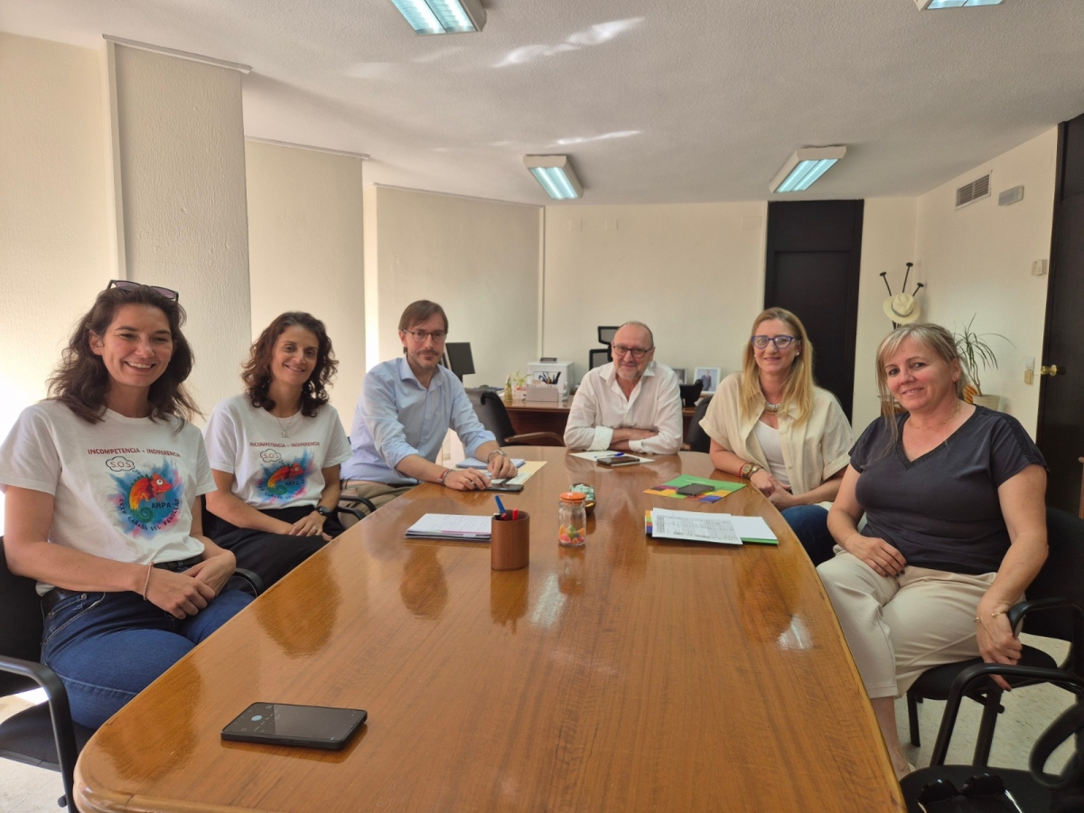 El encuentro entre Educación, Ayuntamiento y representantes del CEIP La Cañada. - El encuentro entre Educación, Ayuntamiento y representantes del CEIP La Cañada.